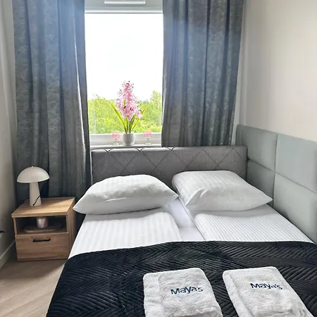 Maya's Flats & 107 - A Perfect 6 People Flat Near The Sea In